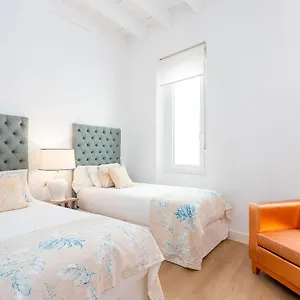Genteel Julio Cesar Apartment